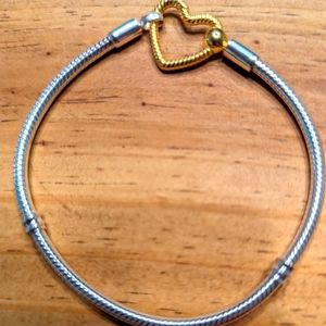 NWOT Pandora Sterling Silver Heart Snake Chain Bracelet
